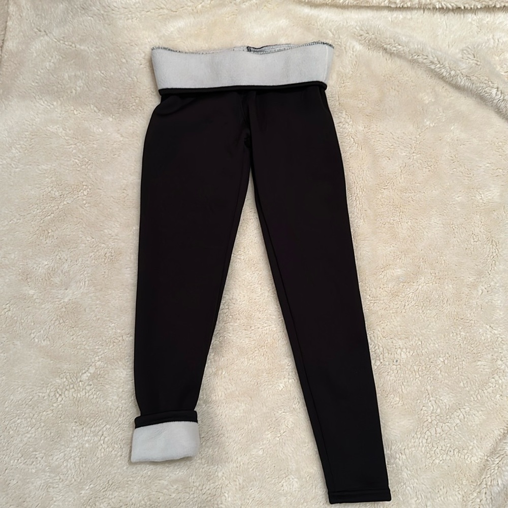 Women’s Fleece Leggings (SMALL) COTTON ON THE INSIDE!! (Super Warm & Cozy)